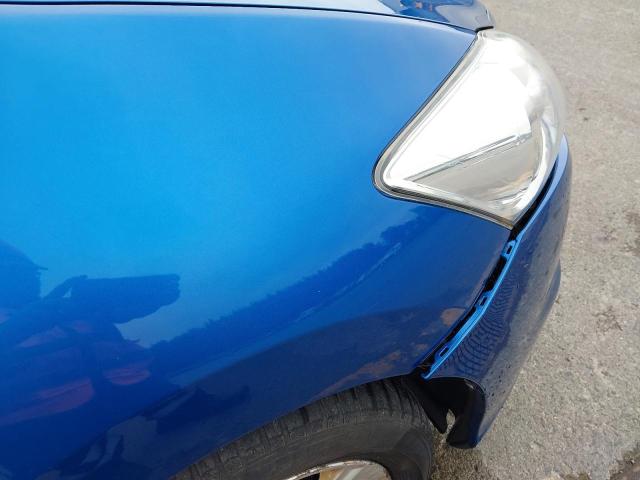 2011 TOYOTA AURIS TR V
