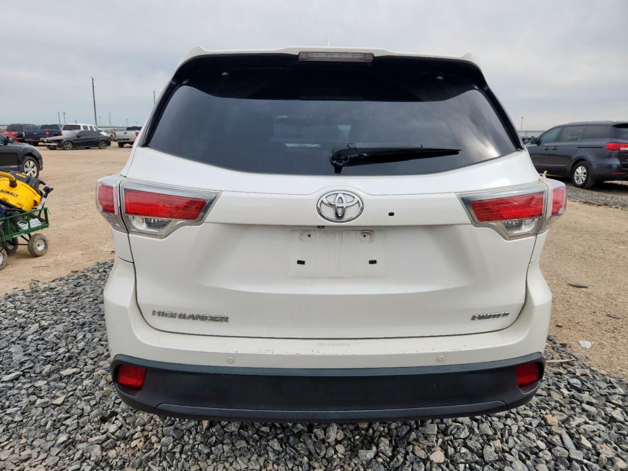 2015 Toyota Highlander Limited VIN: 5TDYKRFH6FS049711 Lot: 62236235