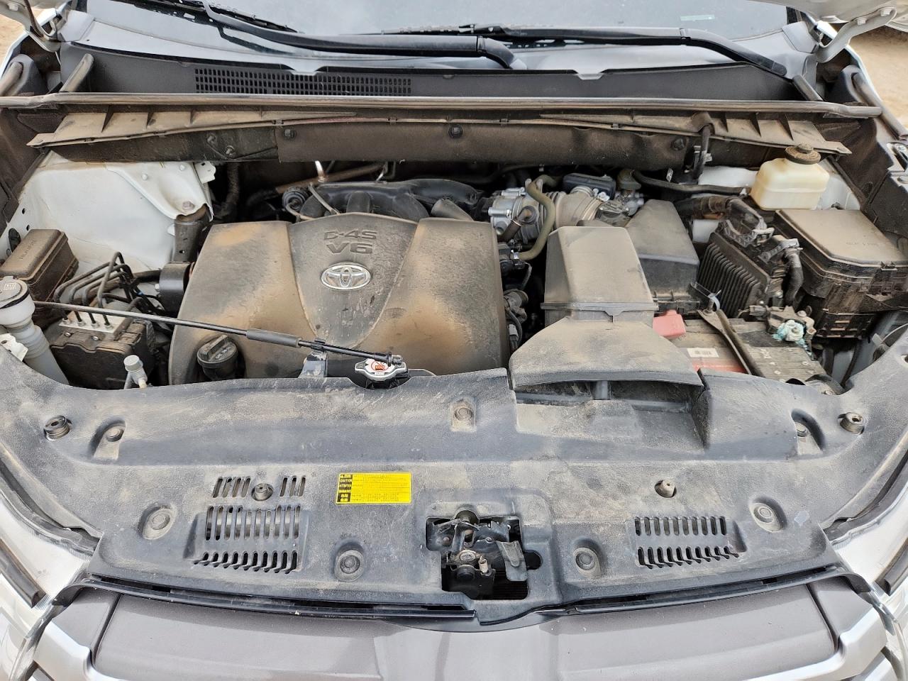 2019 Toyota Highlander Se VIN: 5TDKZRFH9KS552998 Lot: 61978895