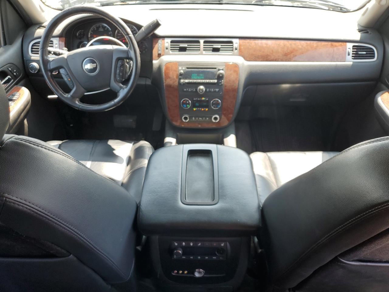 2007 Chevrolet Suburban K1500 VIN: 1GNFK163X7J324046 Lot: 61678075