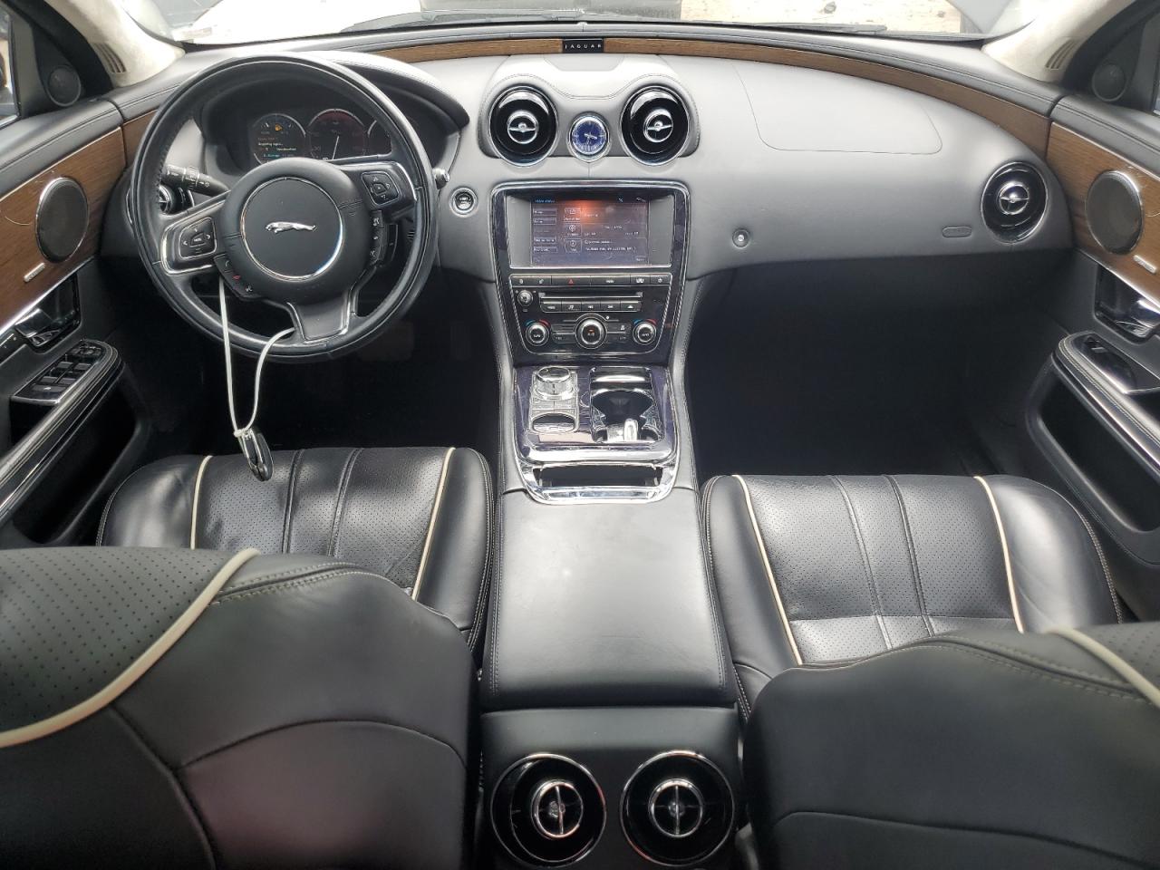 2011 Jaguar Xjl Supercharged VIN: SAJWA2GE8BMV01946 Lot: 60726535
