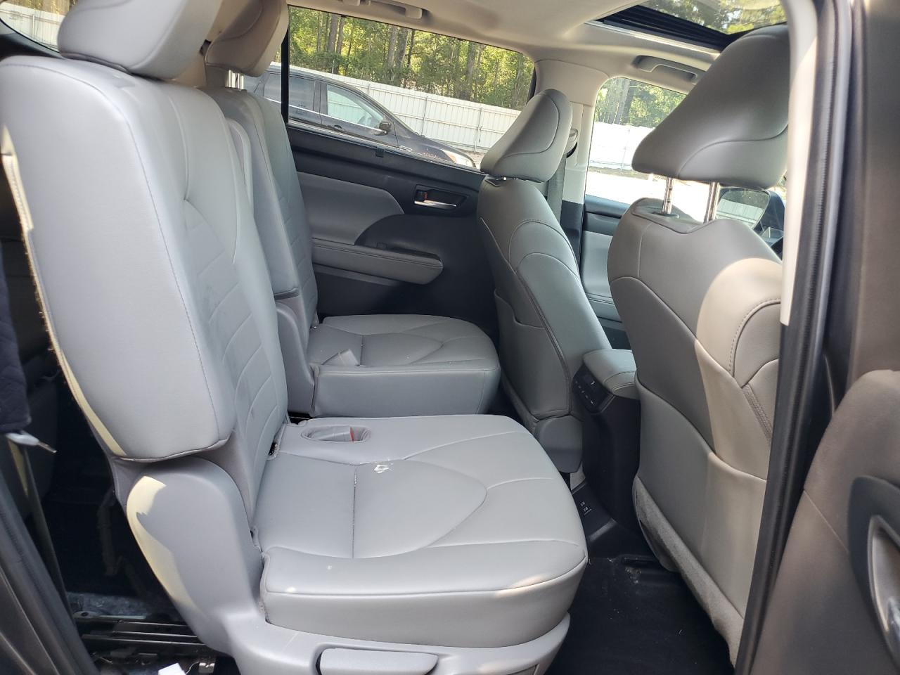 2020 Toyota Highlander Xle VIN: 5TDGZRBH6LS045277 Lot: 61299305