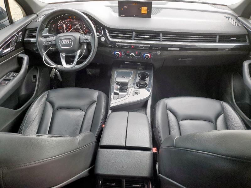 Паркетники AUDI Q7 2017 Чорний