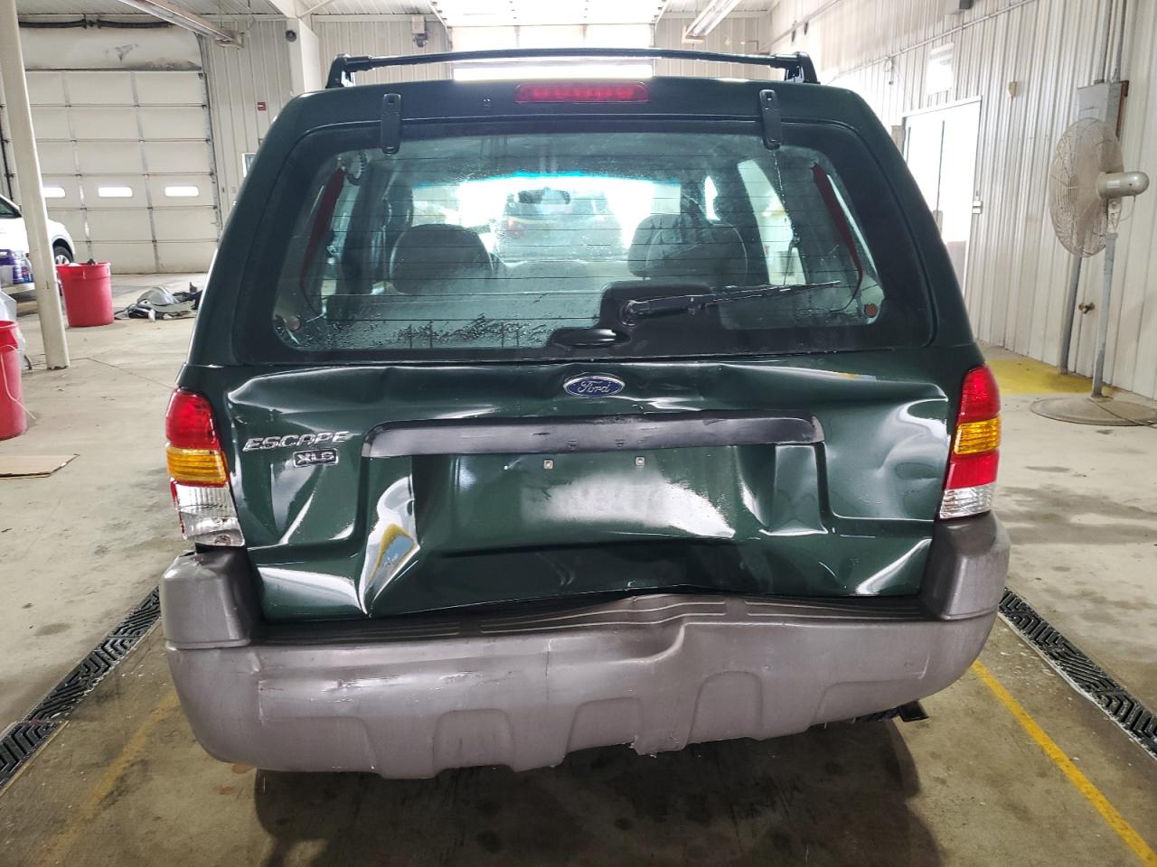 2002 Ford Escape Xls VIN: 1FMYU01B32KC48043 Lot: 63011005