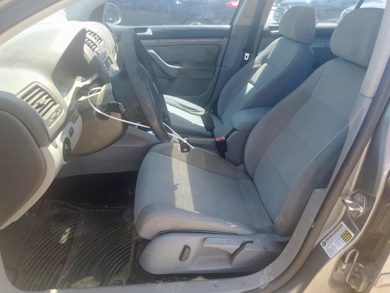 2007 Volkswagen Rabbit VIN: WVWDR71K07W123563 Lot: 61220635