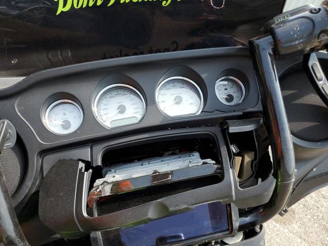 undisplay HARLEY-DAVIDSON FL 2015 Зеленый