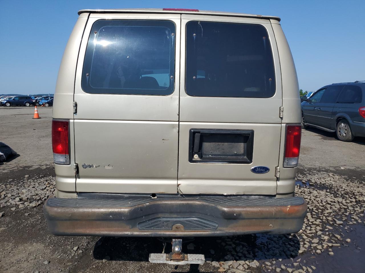2008 Ford Econoline E350 Super Duty Van VIN: 1FTSS34P38DA38242 Lot: 61470925