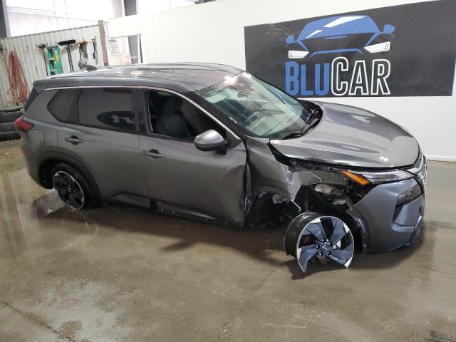  NISSAN ROGUE 2024 Szary