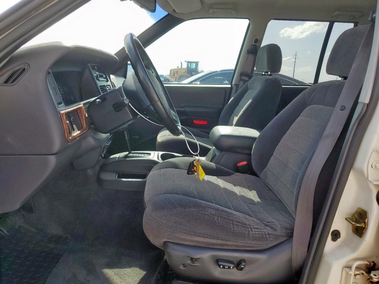 1996 Jeep Grand Cherokee Laredo VIN: 1J4FX58S6TC194152 Lot: 62114165