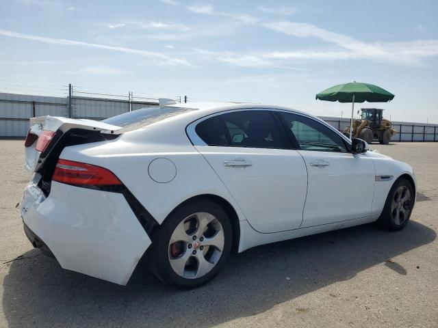  JAGUAR XE 2017 Белый