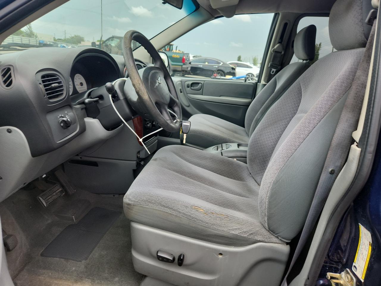 CHRYSLER MINIVAN 2006 VIN 1A4GP45RX6B610472 фото 7
