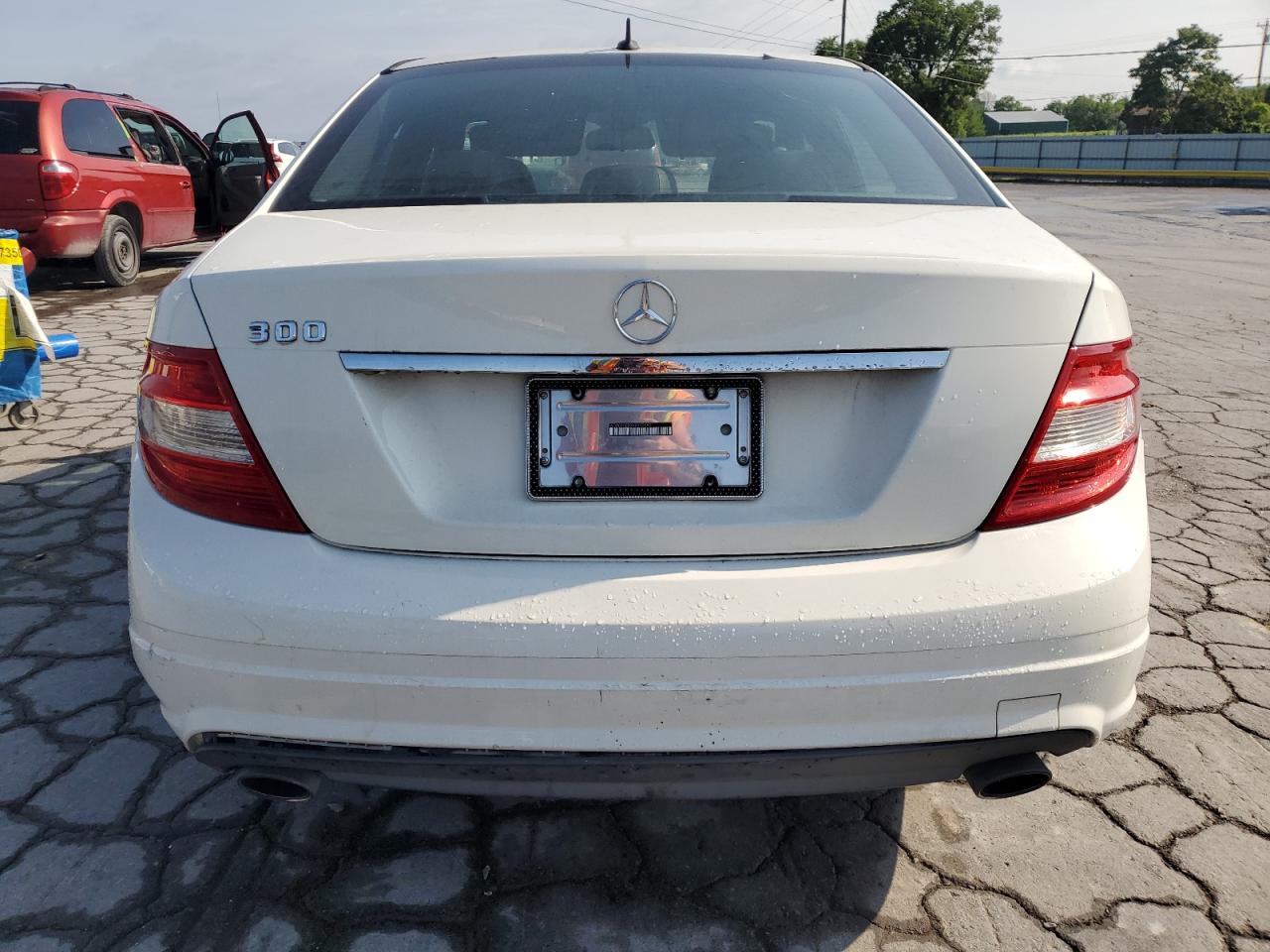 2010 Mercedes-Benz C 300 VIN: WDDGF5EB9AR132052 Lot: 62785825