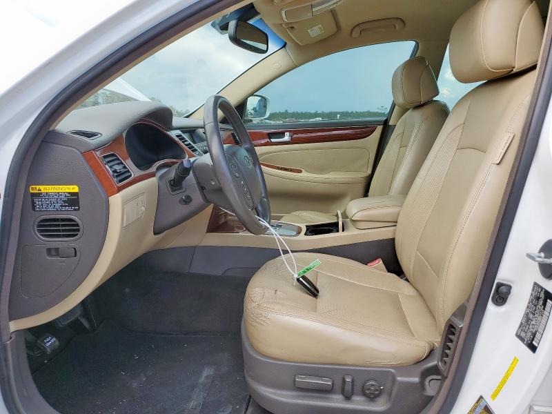  HYUNDAI GENESIS 2013 White