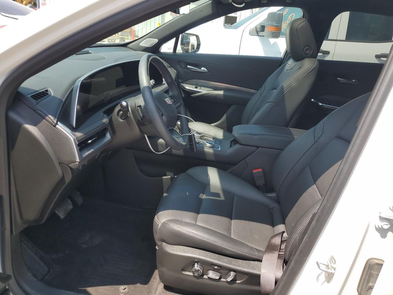 2024 Cadillac Xt4 Premium Luxury VIN: 1GYFZDR45RF159744 Lot: 62068595