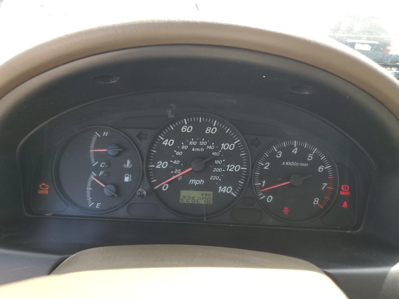 2000 Mazda Protege Dx VIN: JM1BJ2224Y0203582 Lot: 62561055
