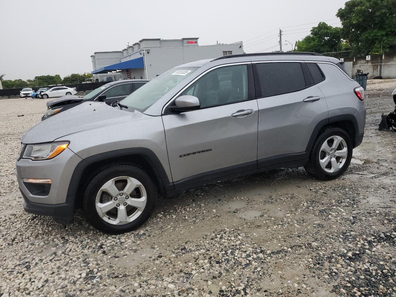 2019 Jeep Compass Latitude იყიდება Opa Locka-ში, FL - Front End