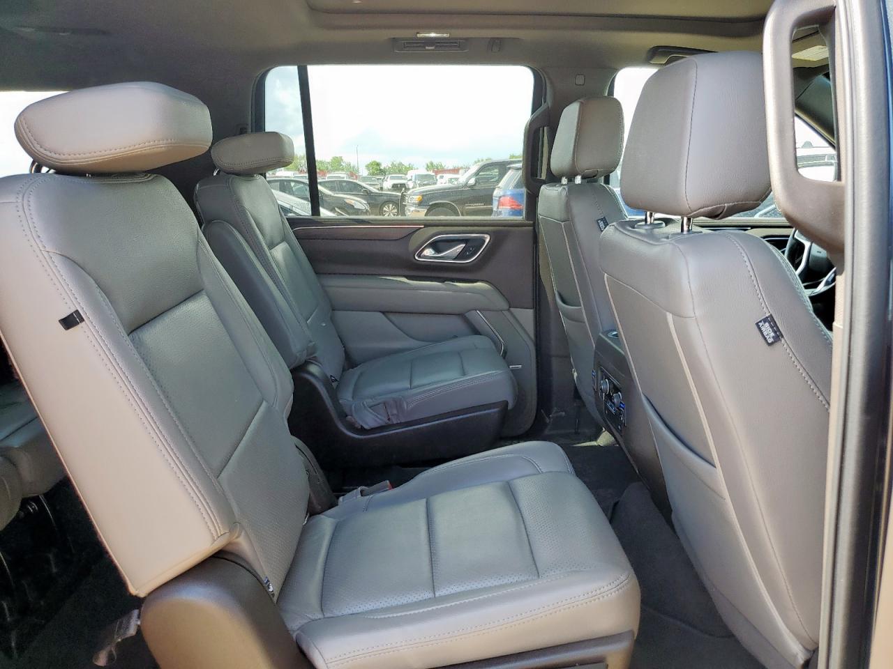 2022 Chevrolet Suburban K1500 Z71 VIN: 1GNSKDKD1NR128509 Lot: 61741575