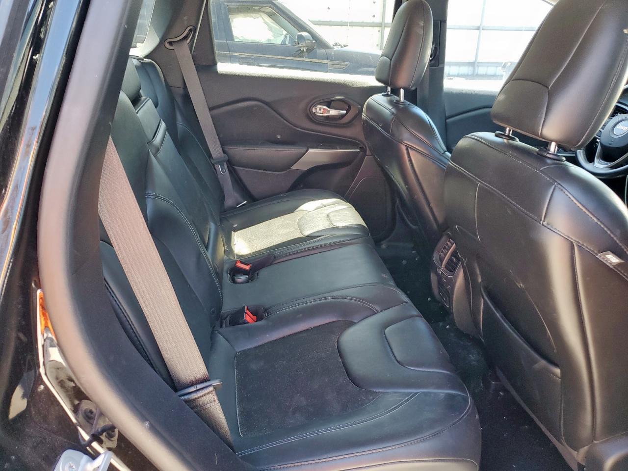 1c4pjllb5kd403218 1C4PJLLB5KD403218 2019 Jeep Cherokee Latitude Plus
