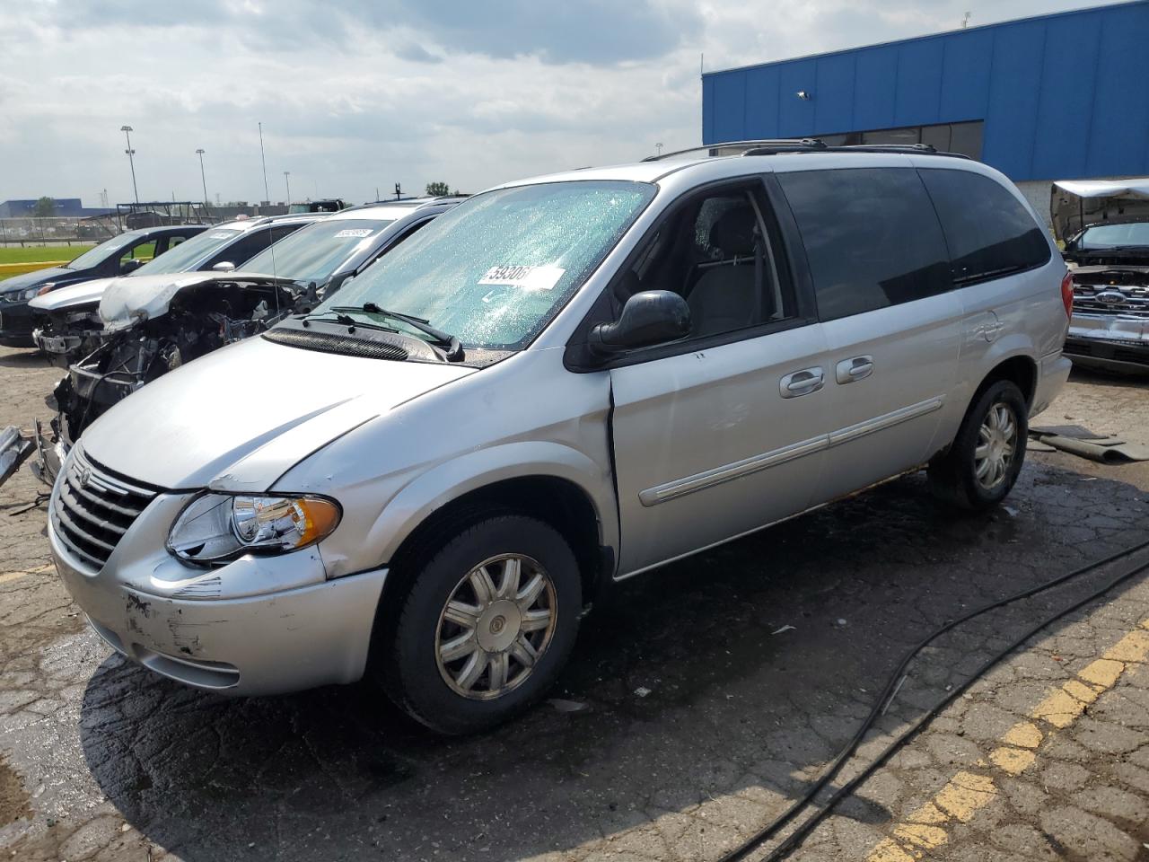 2007 Chrysler Town & Country Touring на продаже в Woodhaven, MI - Front End