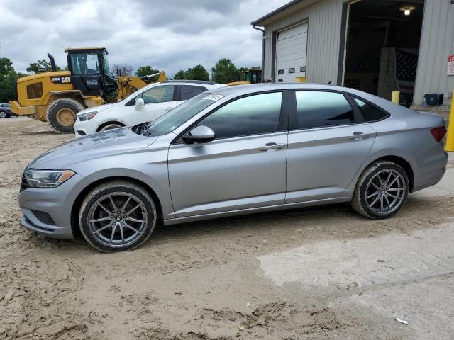  VOLKSWAGEN JETTA 2020 Серебристый