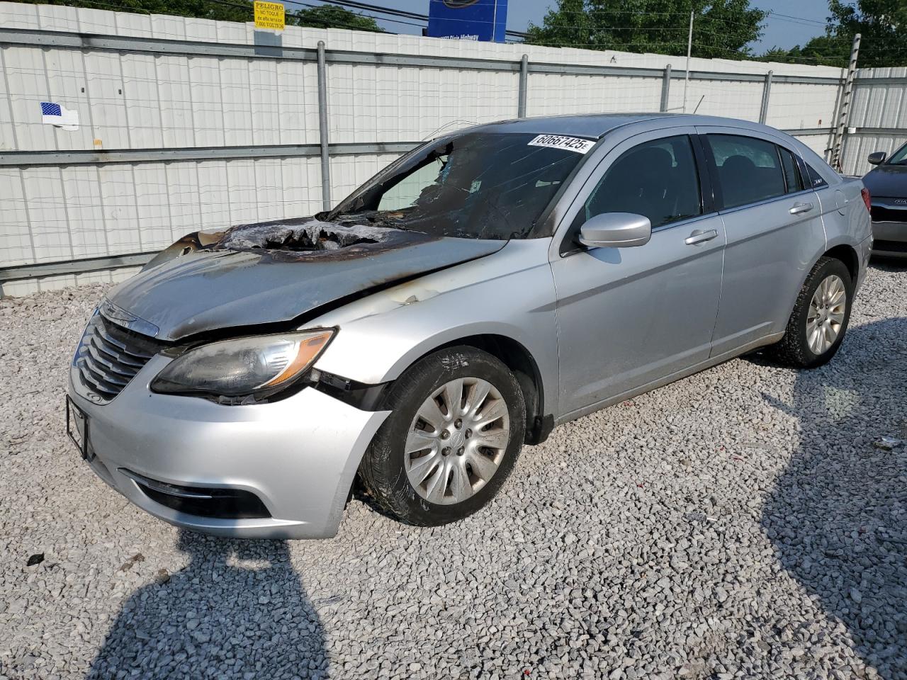 2012 Chrysler 200 Lx იყიდება Walton-ში, KY - Burn