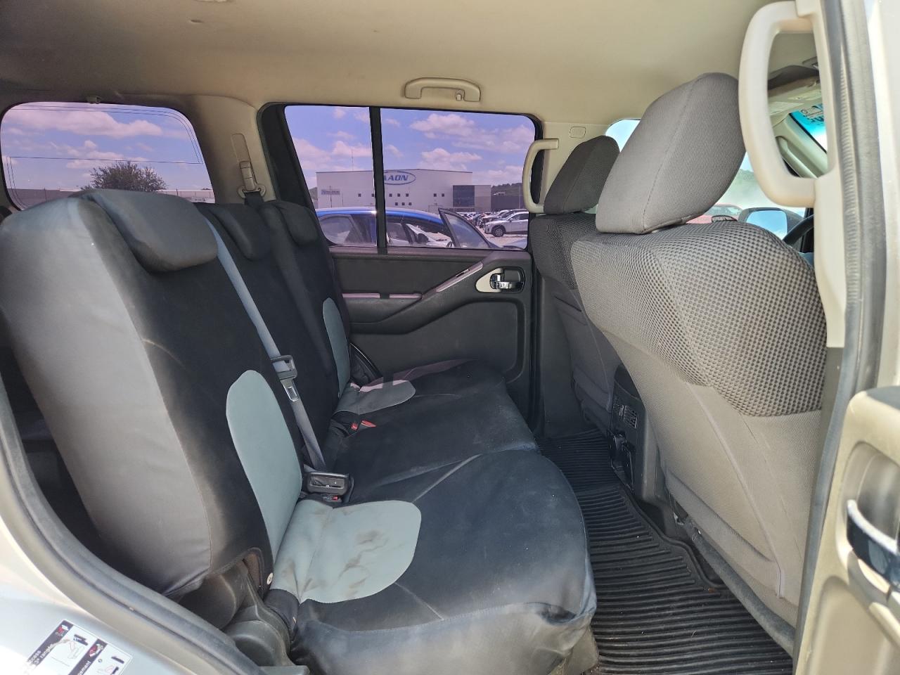 2010 Nissan Pathfinder S VIN: 5N1AR1NN3AC628327 Lot: 61051365