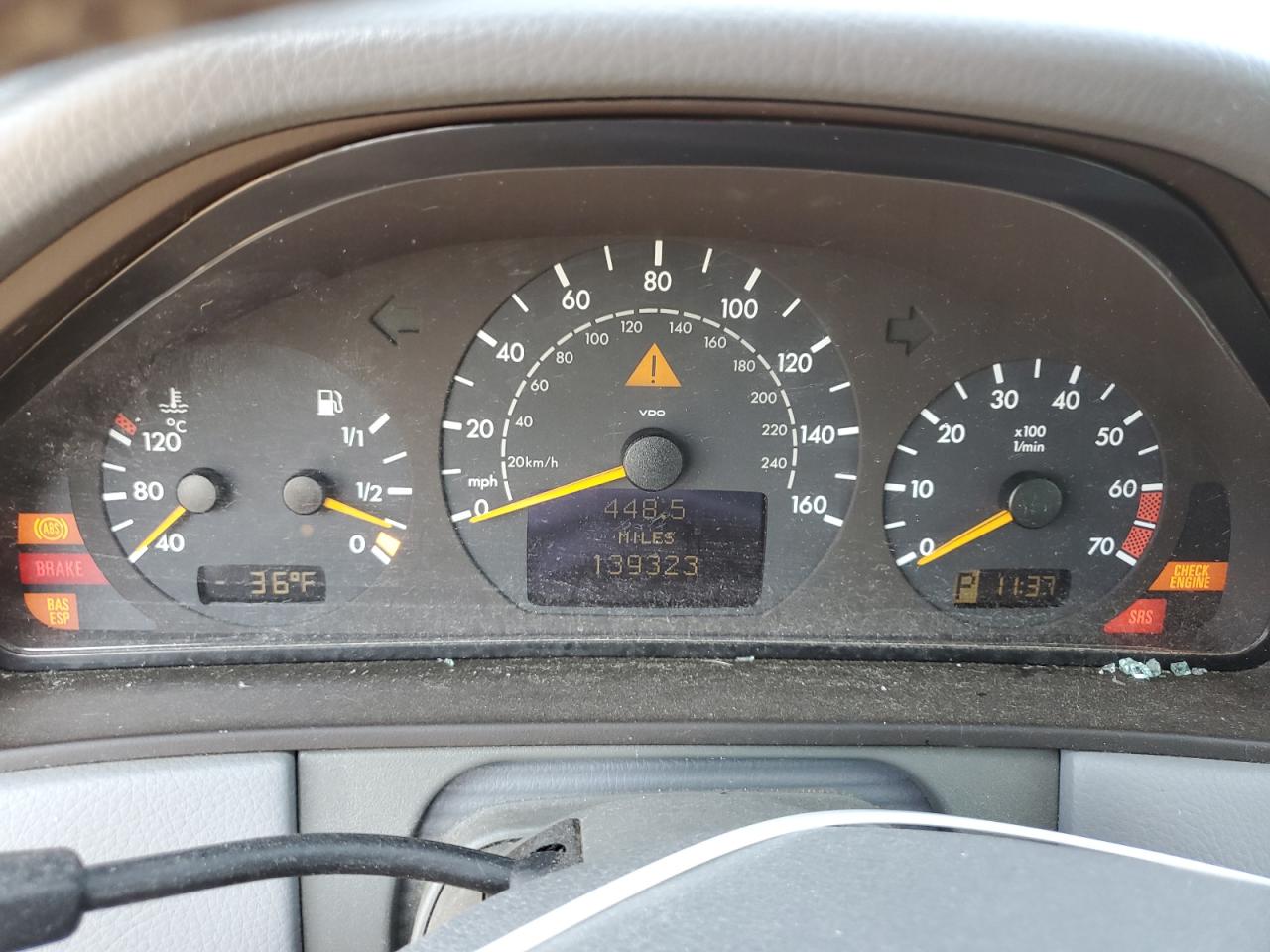 2000 Mercedes-Benz E 320 VIN: WDBJF65J4YB045304 Lot: 59443875