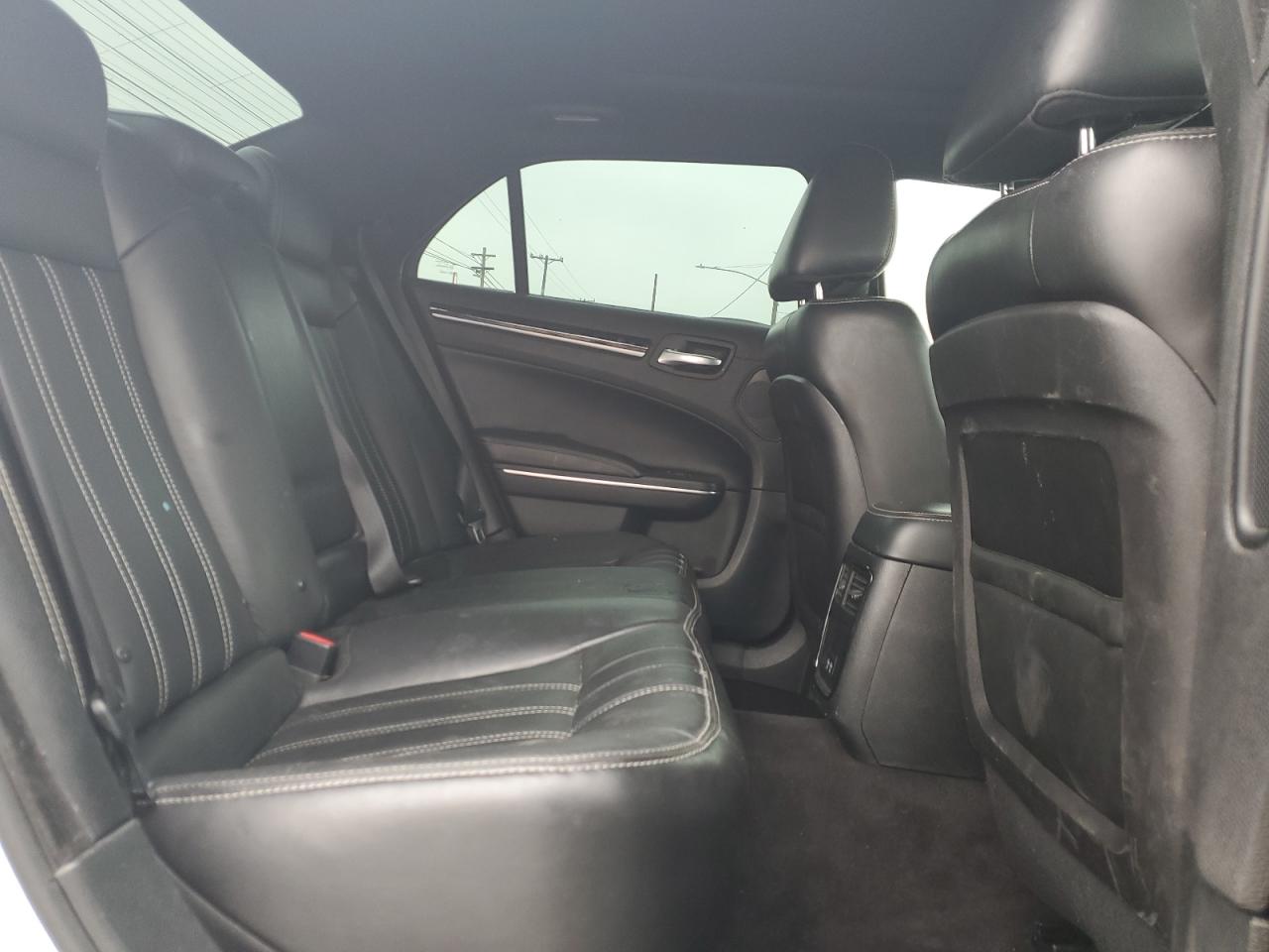 2018 Chrysler 300 S VIN: 2C3CCABG9JH244526 Lot: 60982375