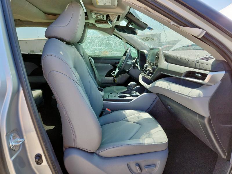  TOYOTA HIGHLANDER 2020 Srebrny