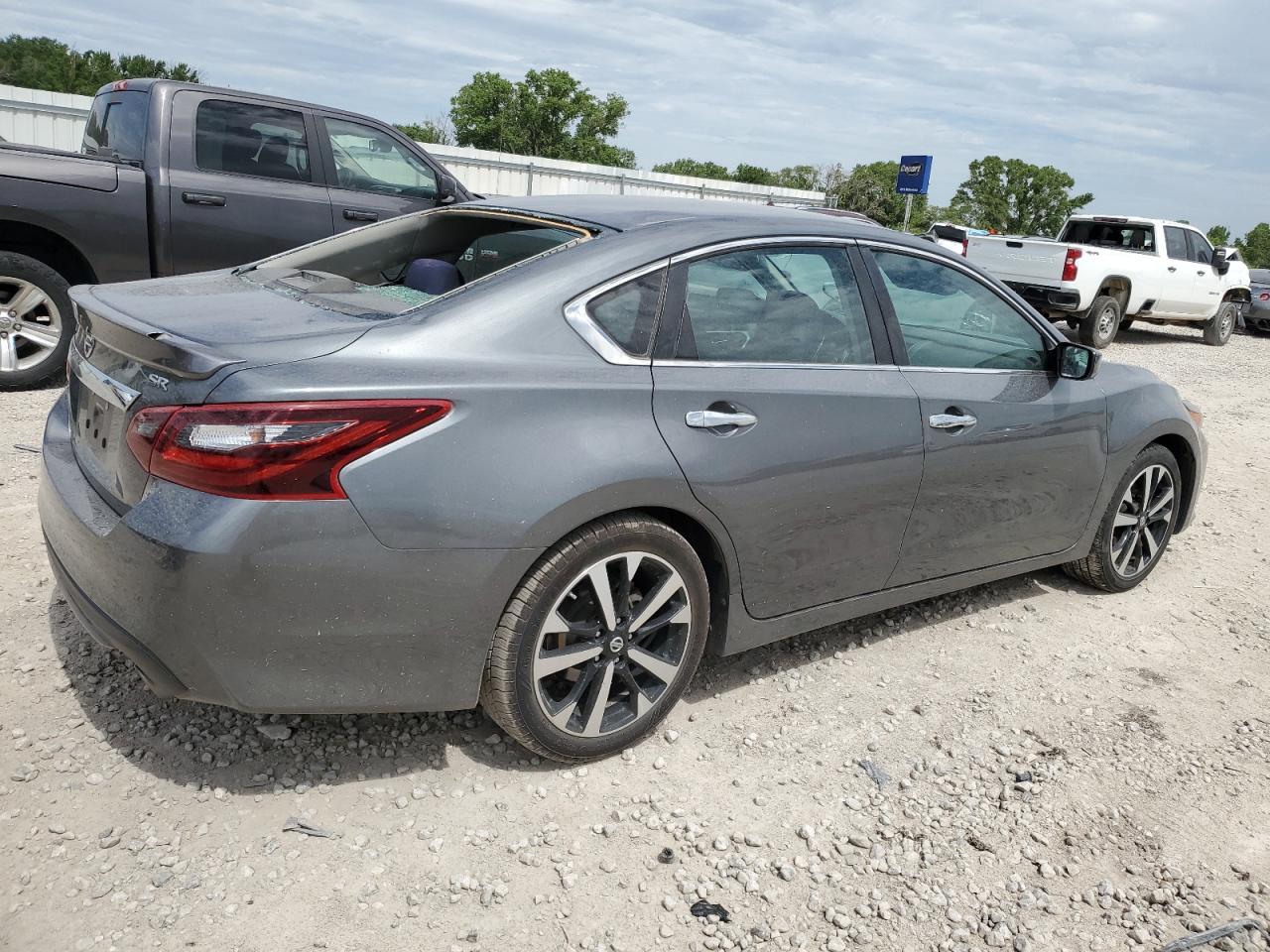 NISSAN ALTIMA 2018 VIN 1N4AL3AP2JC112605 photo 3