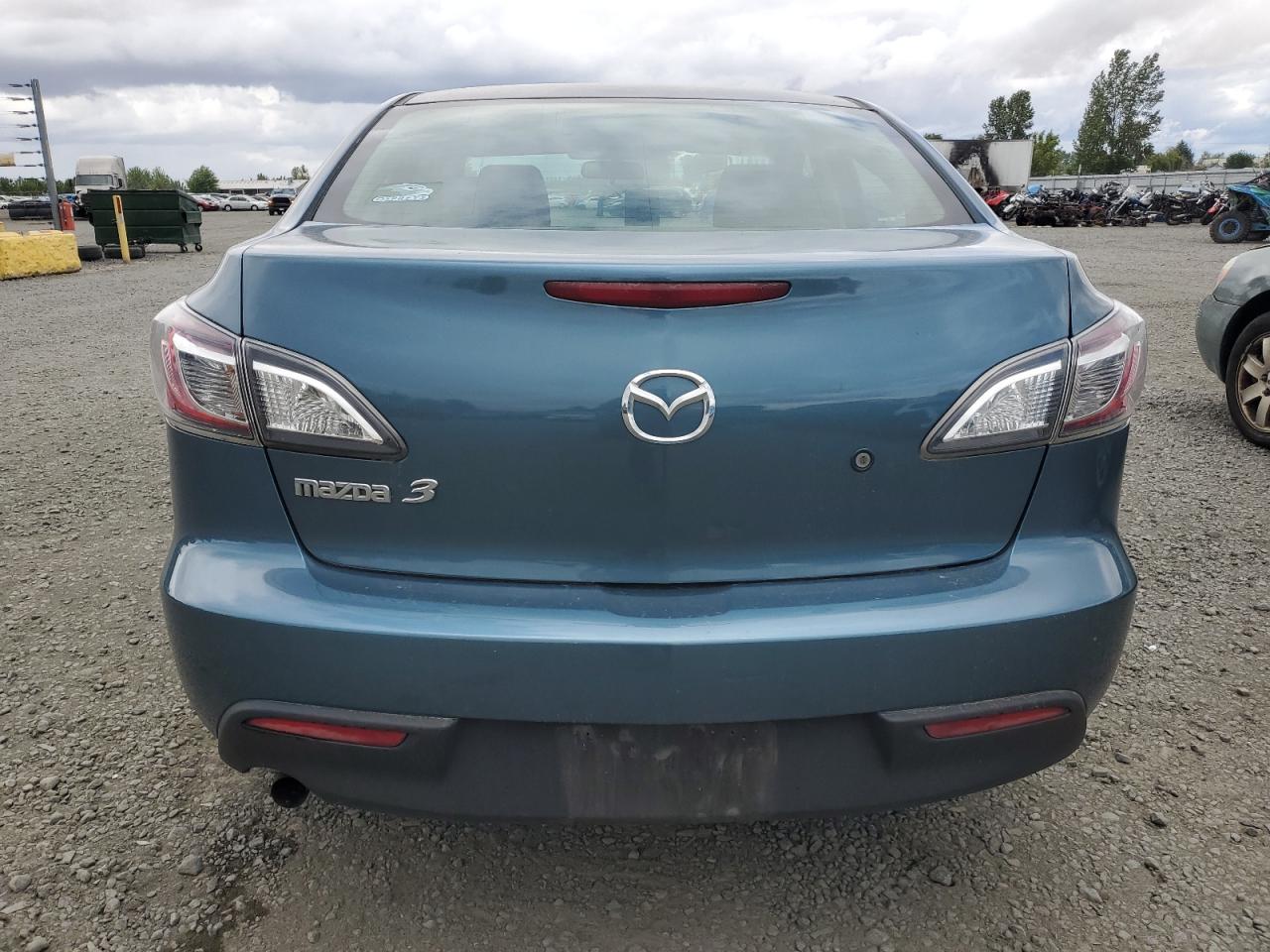 2011 Mazda 3 I VIN: JM1BL1UG1B1393954 Lot: 60371885