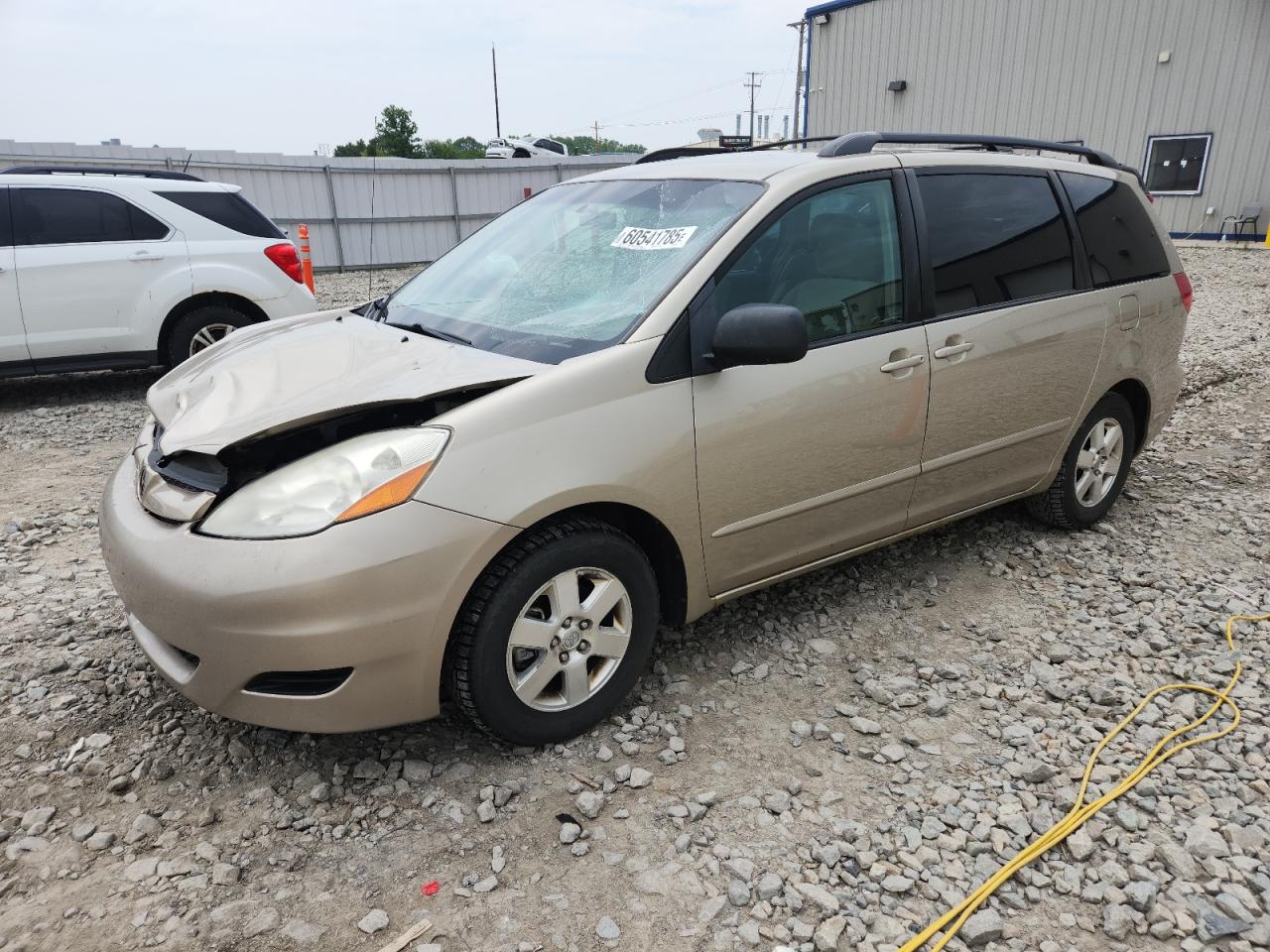 2008 Toyota Sienna Ce for Sale in Appleton, WI - Front End