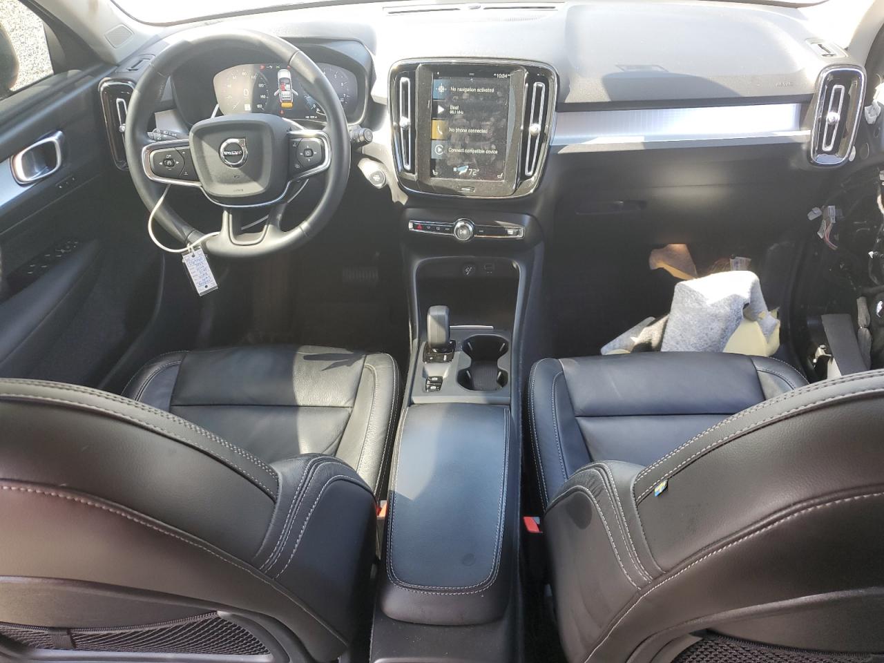 2022 Volvo Xc40 T4 Momentum VIN: YV4AC2HK0N2705158 Lot: 61228775