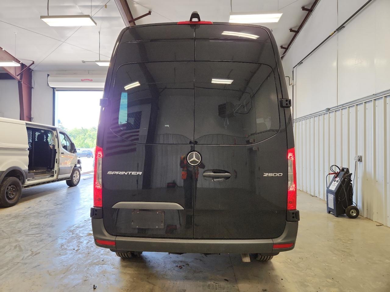 2024 Mercedes-Benz Sprinter 2500 VIN: W1Z4KFHYXRP725853 Lot: 62282215