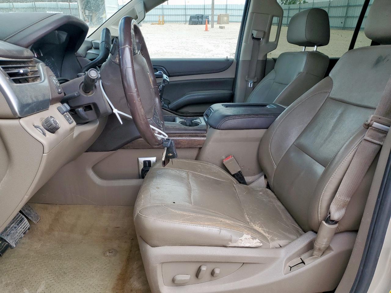2015 Chevrolet Suburban C1500 Lt VIN: 1GNSCJKC0FR153454 Lot: 62672615