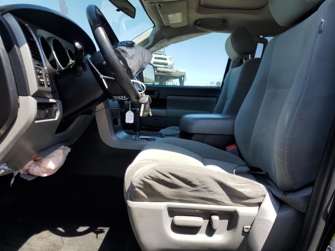 2016 Toyota Sequoia Sr5 VIN: 5TDBY5G12GS136652 Lot: 61110865