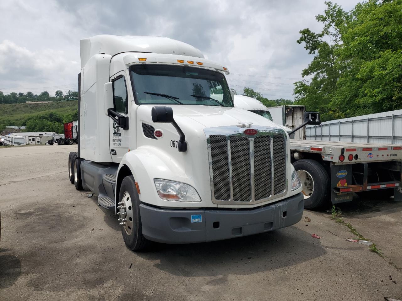 2019 Peterbilt 579 Semi Truck for Sale in West Mifflin, PA - Normal Wear