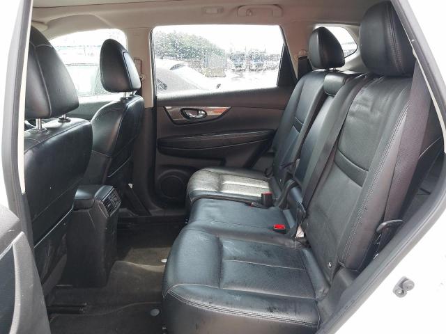 2015 NISSAN X-TRAIL TE
