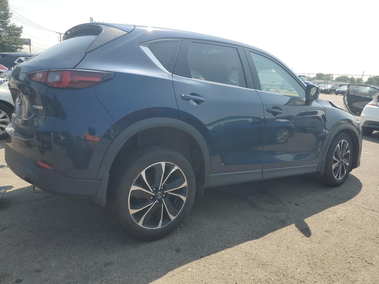 MAZDA CX-5 PREMI 2022 VIN JM3KFBDM6N1551784 zdjęcie 3