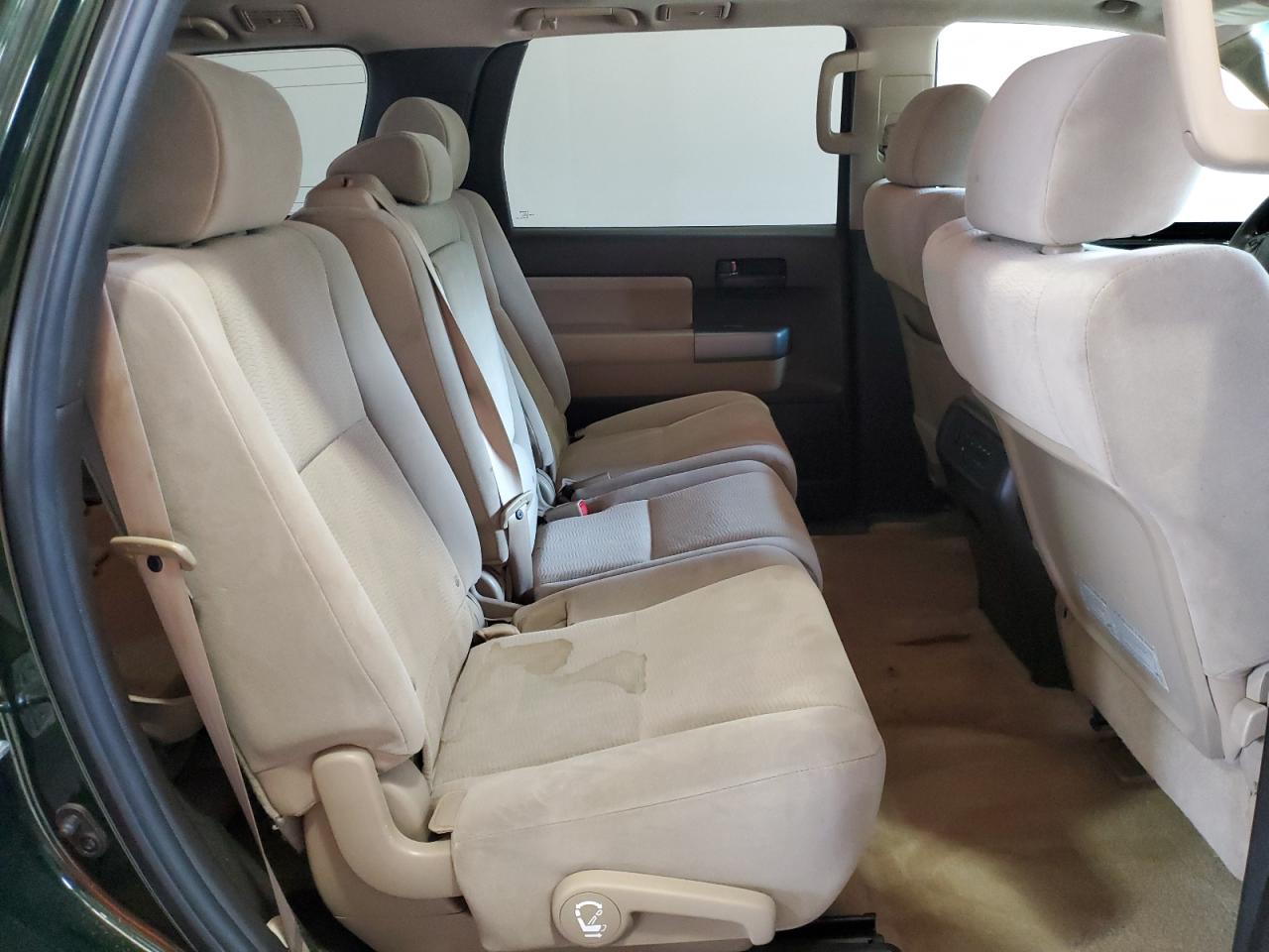 2010 Toyota Sequoia Sr5 VIN: 5TDBY5G1XAS034555 Lot: 62820935