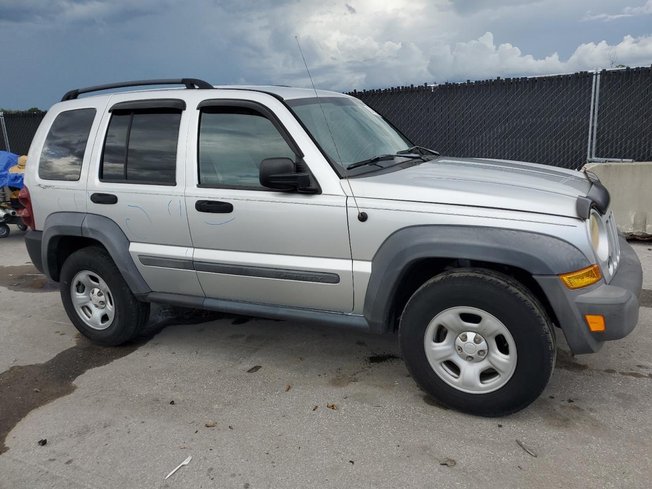 JEEP LIBERTY 2007 VIN 1J4GK48K57W605333 zdjęcie 4