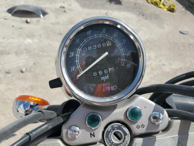 2002 SUZUKI GZ250   