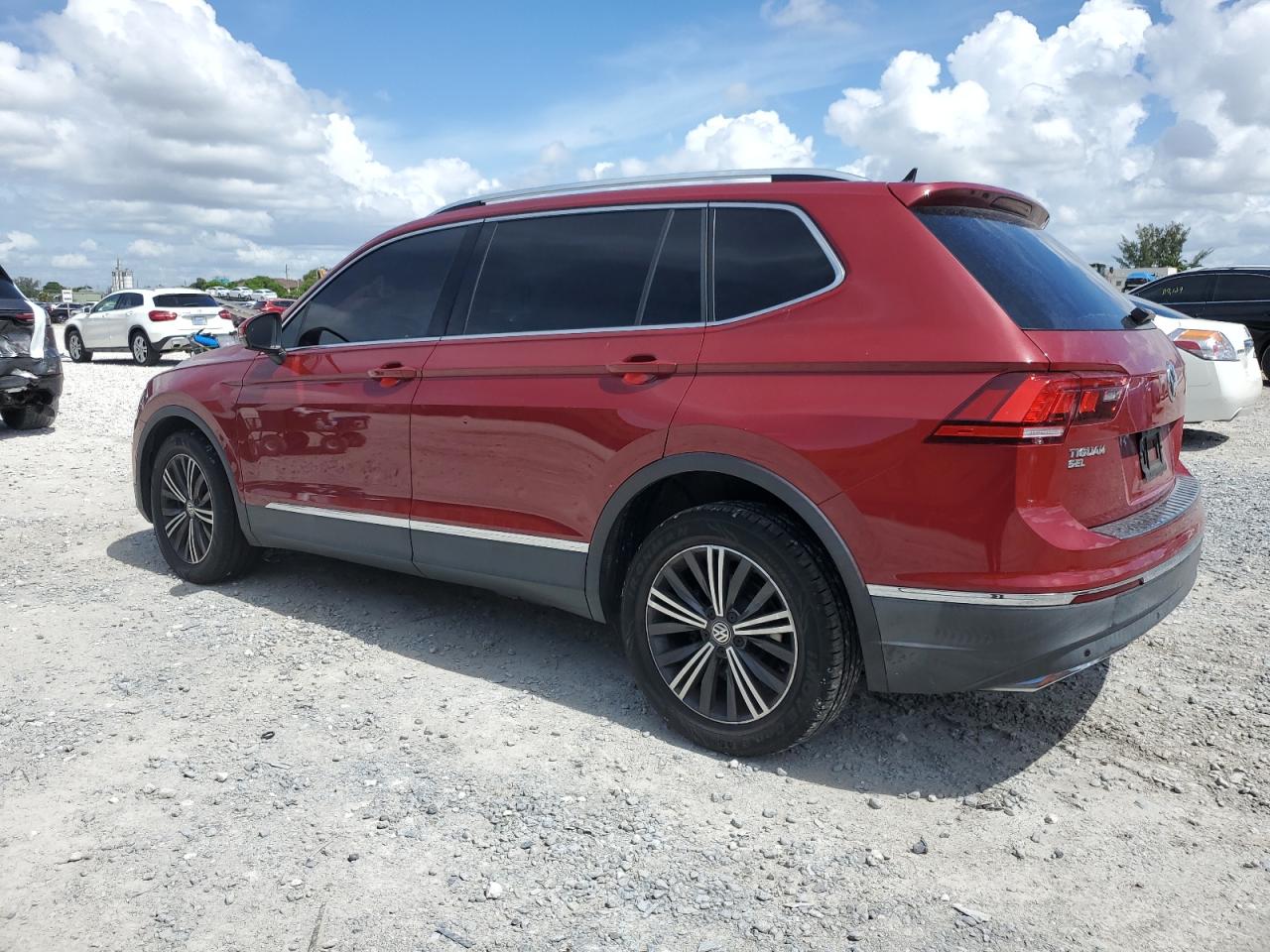 Фото: 3VV3B7AX7KM065036 - 2