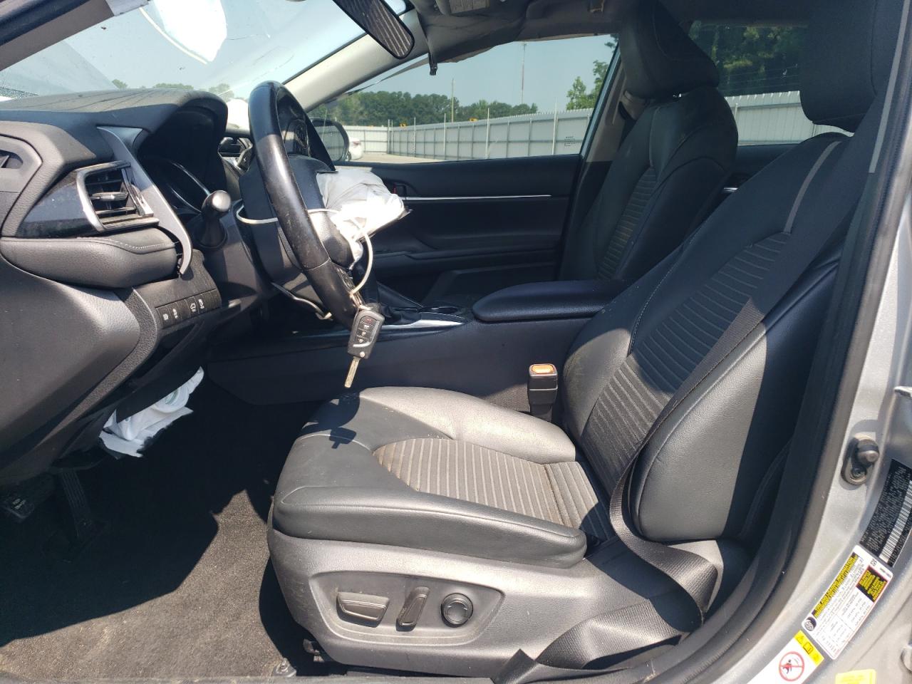 2019 Toyota Camry L VIN: 4T1B11HK0KU733710 Lot: 62758415