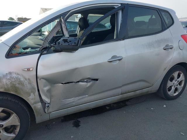 2010 KIA VENGA 3