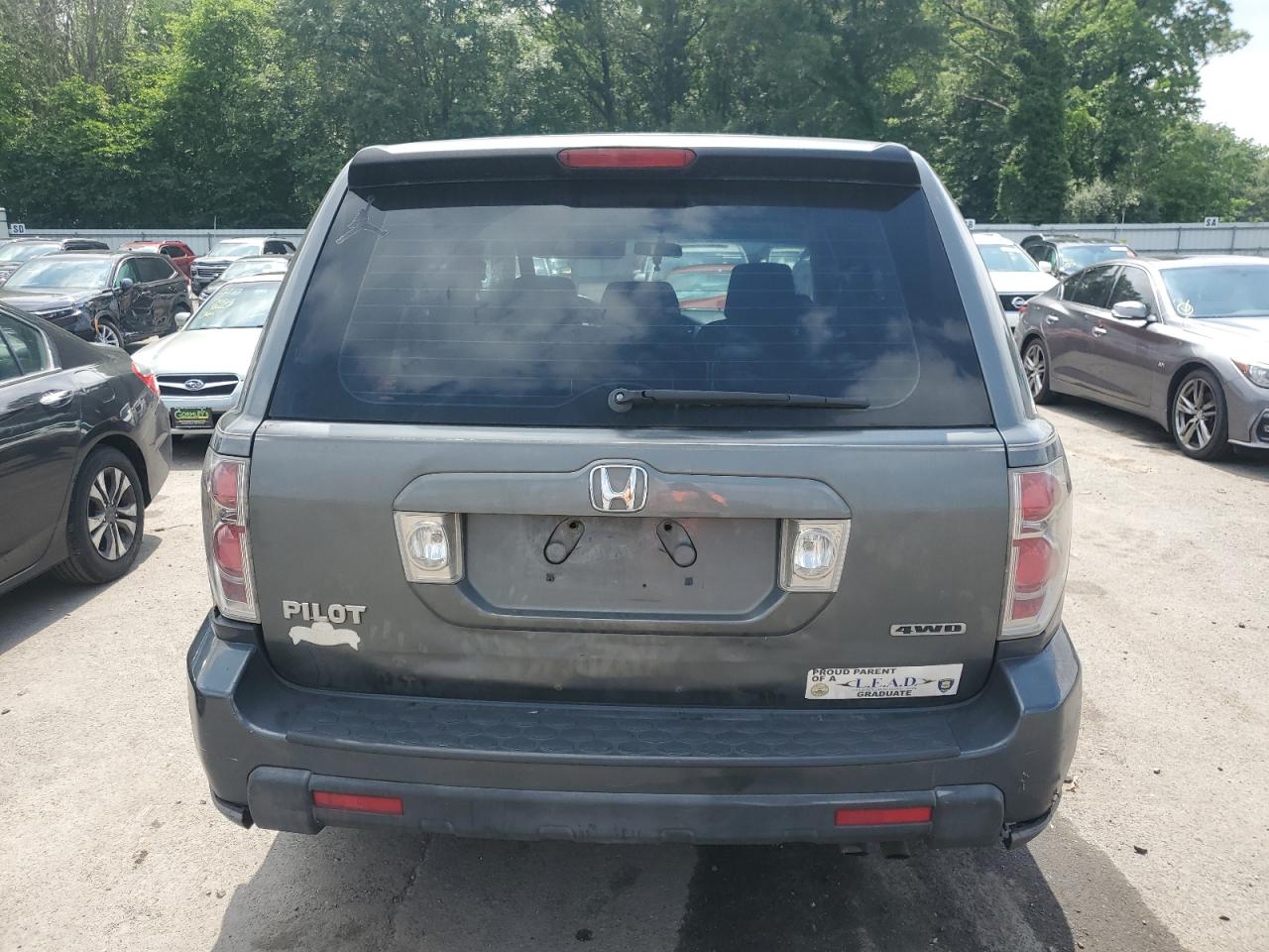 2007 Honda Pilot Lx VIN: 5FNYF18117B021083 Lot: 61234195