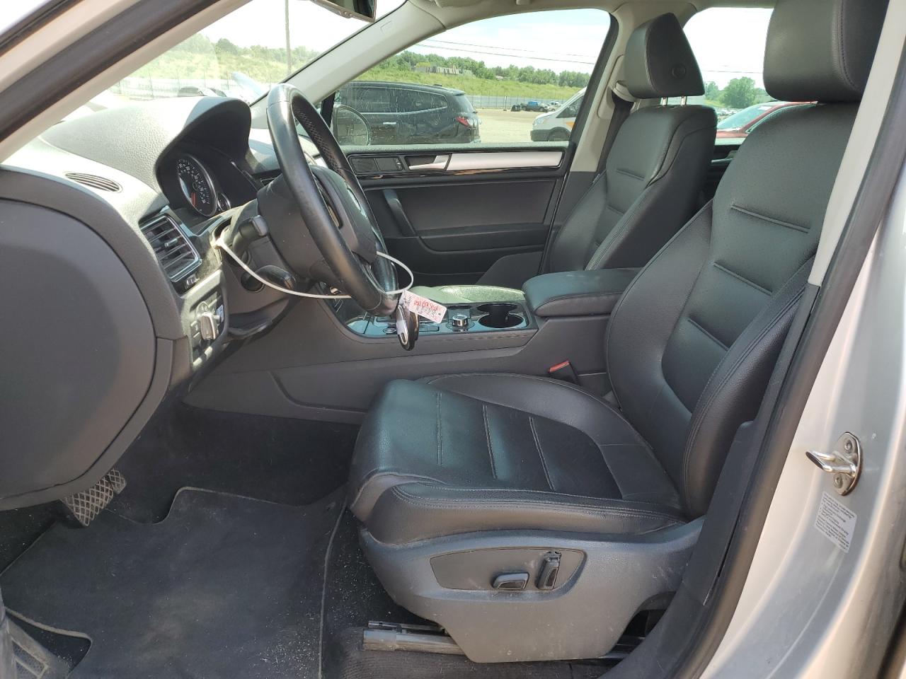 2014 Volkswagen Touareg V6 Tdi VIN: WVGEP9BP9ED000817 Lot: 62390775