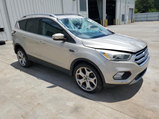 Паркетники FORD ESCAPE 2017 Кремовый