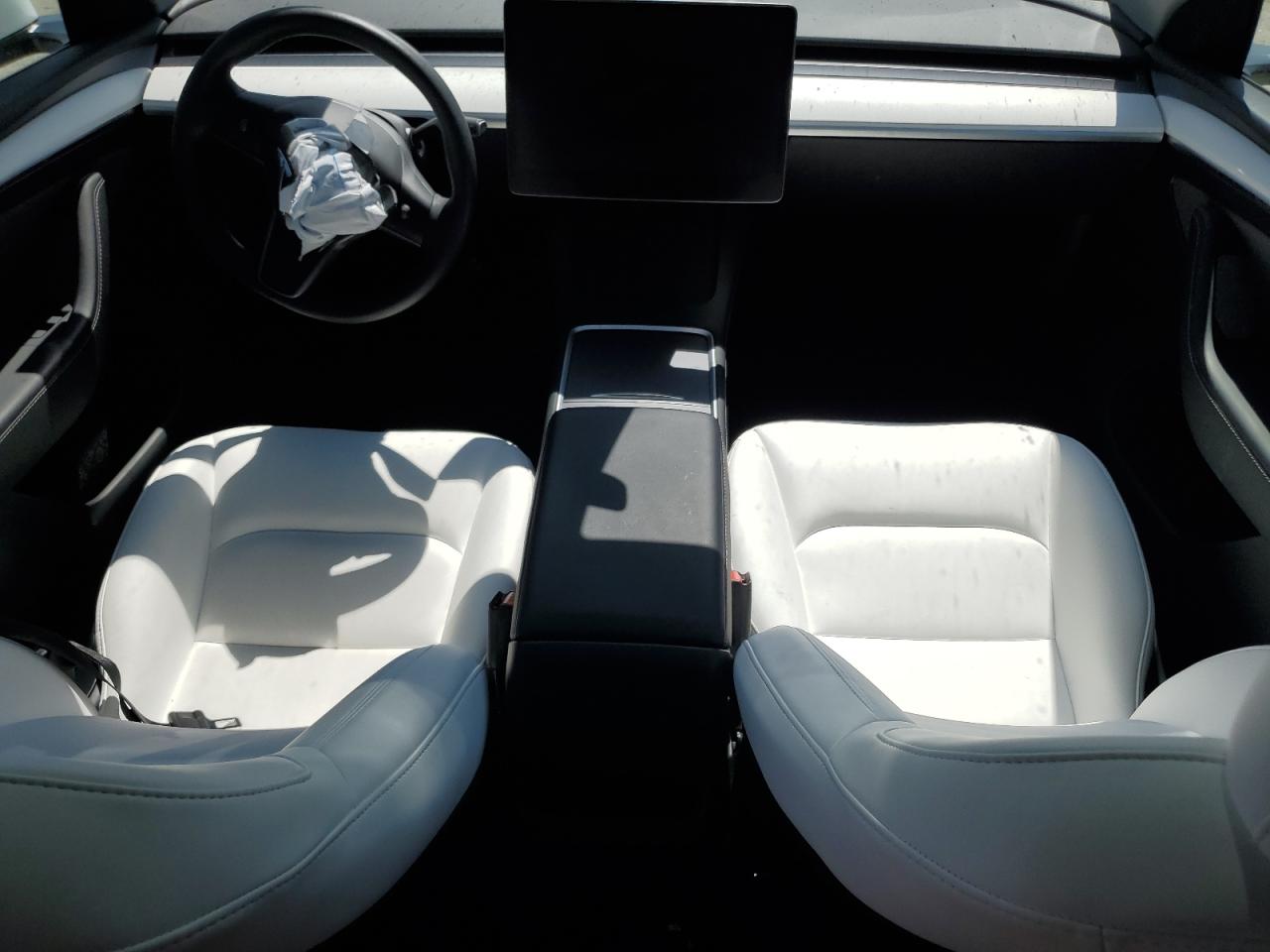 TESLA MODEL Y 2024 VIN 7SAYGDEEXRF065160 фото 8