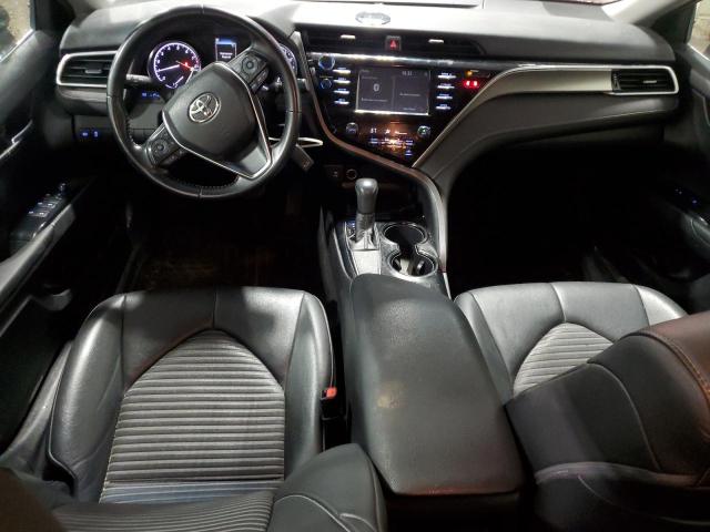  TOYOTA CAMRY 2018 Czerwony
